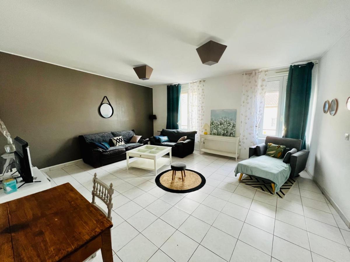 La Plume Wifi Parking Un-Sejour-A-Part Apartment Clouange Exterior photo