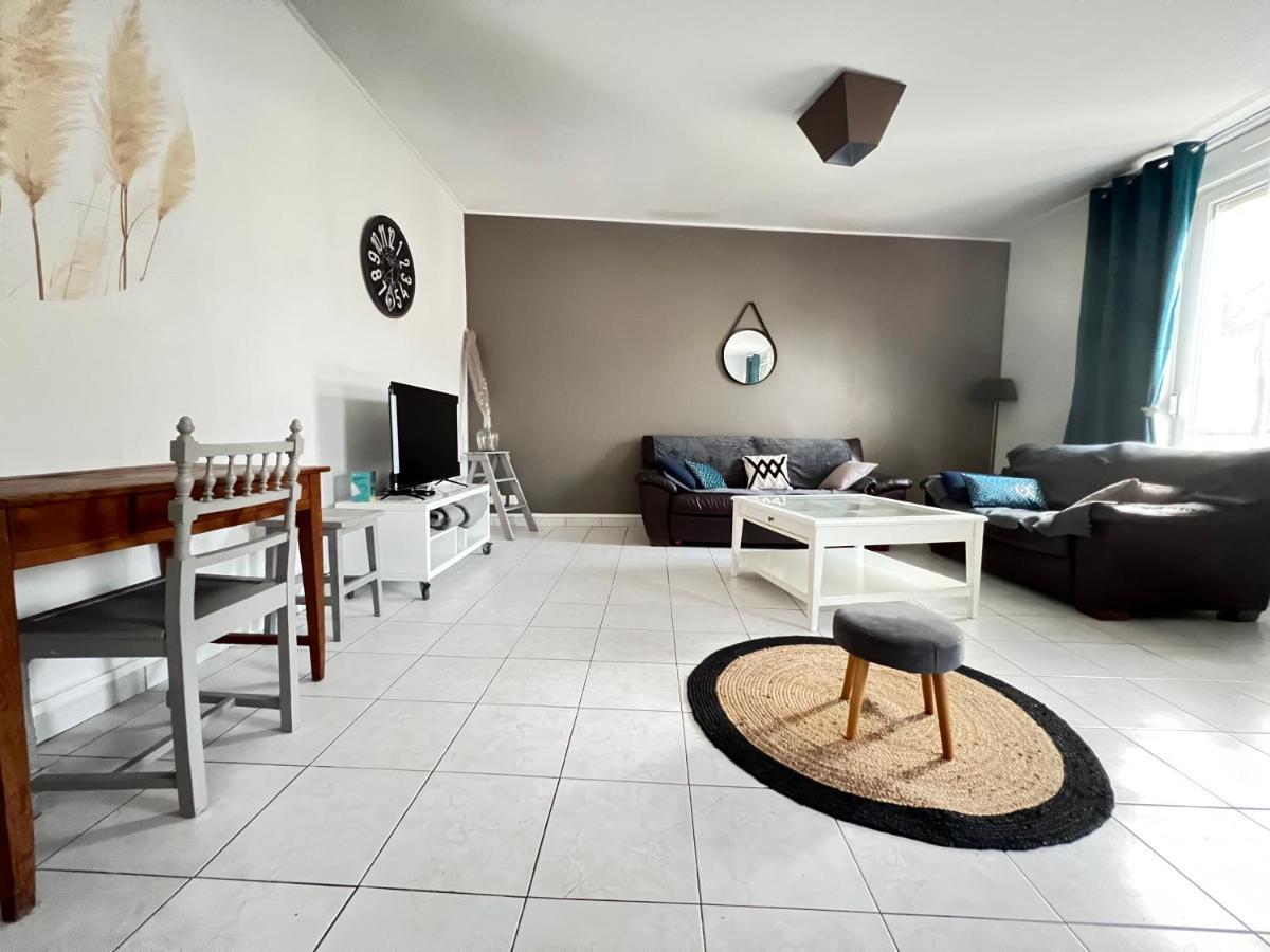 La Plume Wifi Parking Un-Sejour-A-Part Apartment Clouange Exterior photo
